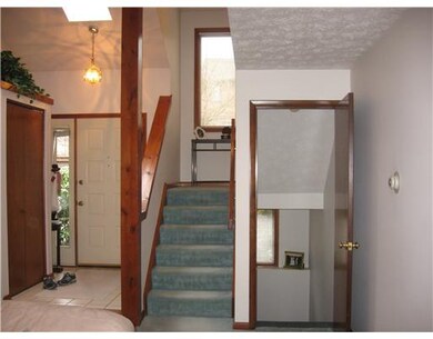 Entry/Foyer. Nice vaulted ceilings throughtout.