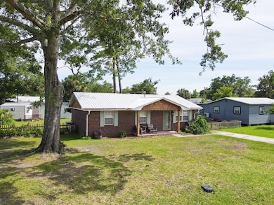 520 7th St, Port Saint Joe, FL 32456 - photo 2