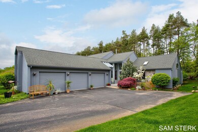 4921 N Quail Crest Dr SE unit 132, Grand Rapids, MI 49546 - photo 2