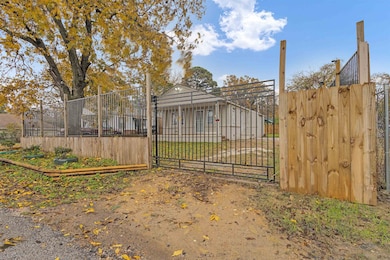 2881 Tutwiler Ave, Memphis, TN 38112 - photo 4