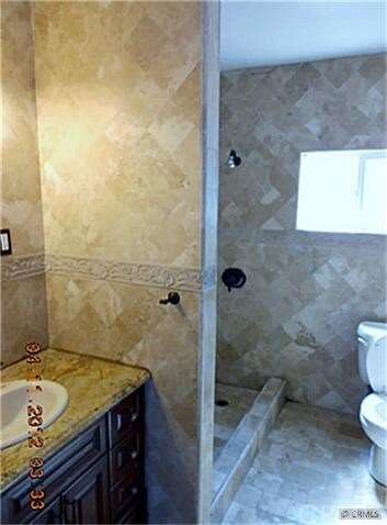 Unit 1 Bathroom