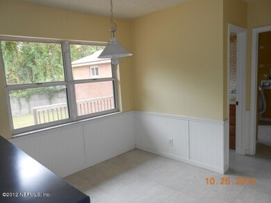 1056 Parkridge Cir W, Jacksonville, FL 32211 - photo 7