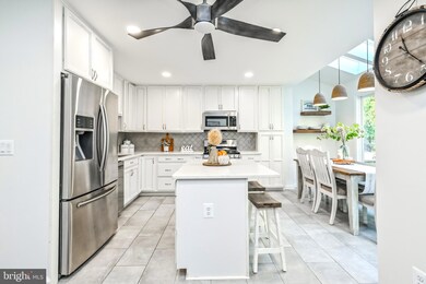 10634 Alison Dr, Burke, VA 22015 - photo 7