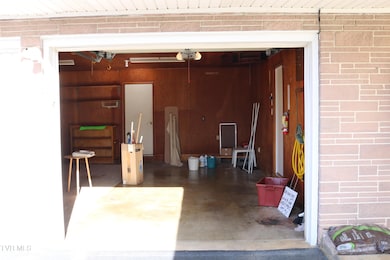 208 Brown Ave, Johnson City, TN 37601 - photo 3