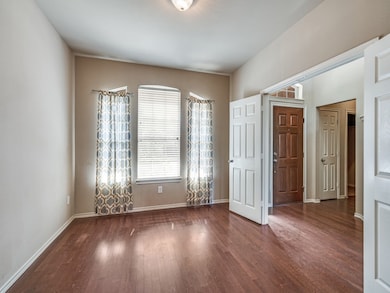 4705 Englishtown Dr, Arlington, TX 76016 - photo 4