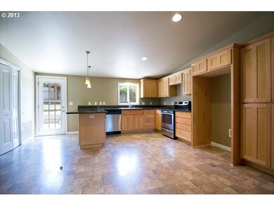 unlisted-address, Grants Pass, OR 97526 - photo 2