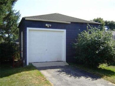 50 Willie St, Haverhill, MA 01832 - photo 4