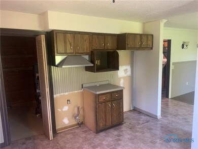 Family Side Kitchen