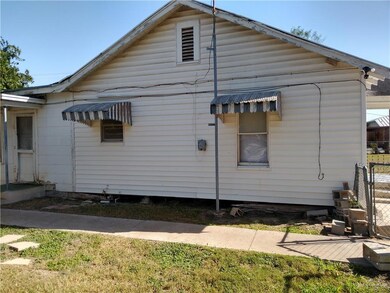 927 E Dreyer St, Pharr, TX 78577 - photo 4