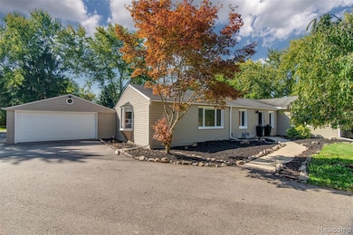 6810 N Territorial Rd, Plymouth, MI 48170 - photo 2