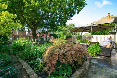 fantastic gardens and paths