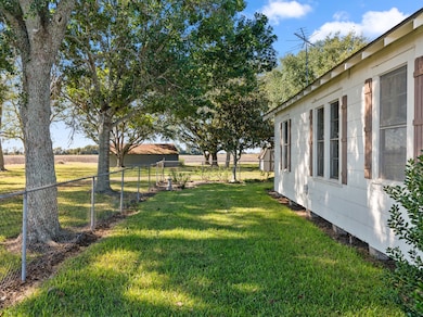 14309 Vrlla Rd, Guy, TX 77444 - photo 4
