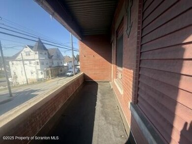 1301 Main St unit 2, Scranton, PA 18519 - photo 3
