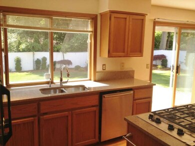 14581 NE 57th St, Bellevue, WA 98007 - photo 5