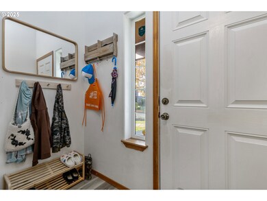 492 Donna Dr, Newberg, OR 97132 - photo 4