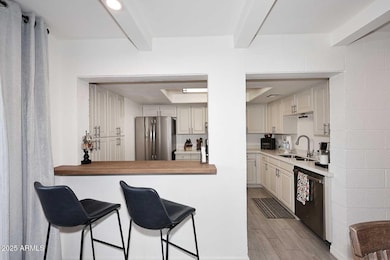 4201 E Camelback Rd 9 Kitchen Breakfast