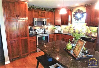 6309 SW Monarch Ct, Topeka, KS 66610 - photo 4