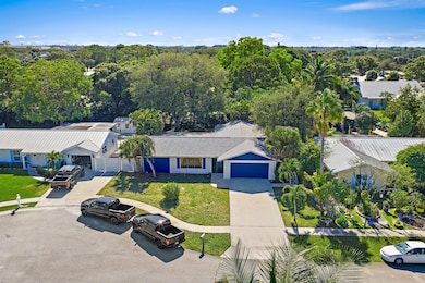 404 Highwood Cir, Jupiter, FL 33458 - photo 3