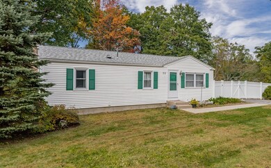 52 Longview Dr, Florence, MA 01062 - photo 3