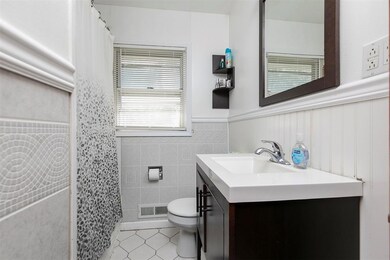 1245 NE 50th Place, Des Moines, IA 50313 - photo 6