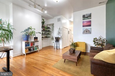 13 W Biddle St unit 13B, Baltimore, MD 21201 - photo 7