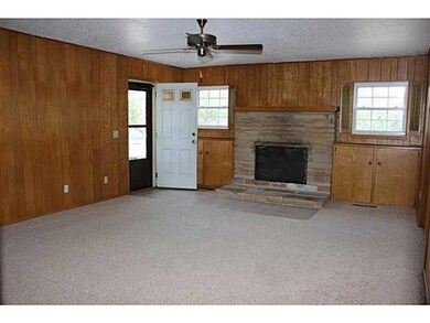 Den/Family/Great Room. 2ND LIV/DEN IS VERY ROOMY W