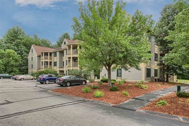 6 Mayfair Ln unit U302, Nashua, NH 03063 - photo 3