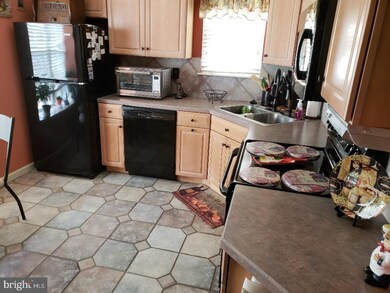 114 Lakebridge Dr, Woodbury, NJ 08096 - photo 5