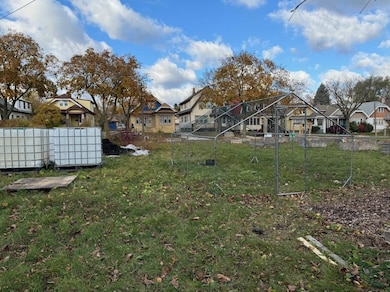 2932 N 58th St, Milwaukee, WI 53210 - photo 4