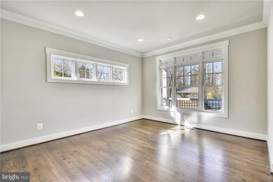 2123 Greenwich St, Falls Church, VA 22043 - photo 5