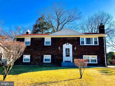 117 W Mill Ave, Capitol Heights, MD 20743 - photo 2