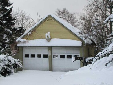 Garage.