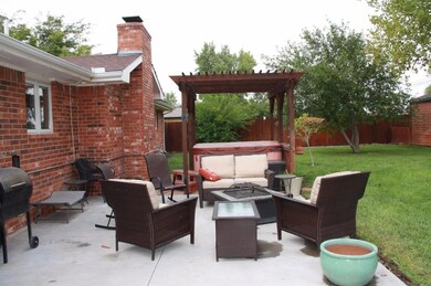 1410 S Jefferson St, Hugoton, KS 67951 - photo 6