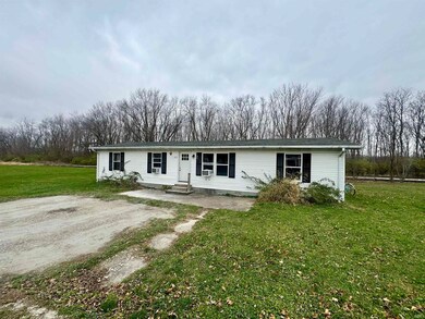 312 E Railroad St, Roachdale, IN 46172 - photo 2