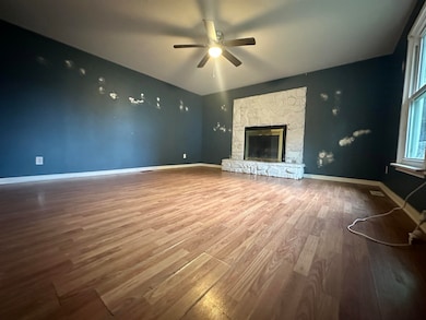 Bedroom 5/Den