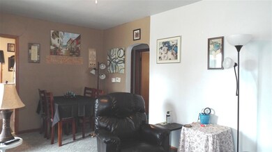 822 Hanna Blvd, Waterloo, IA 50701 - photo 3