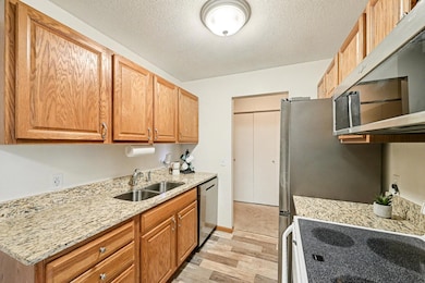 1690 Highway 36 W unit 224, Roseville, MN 55113 - photo 4
