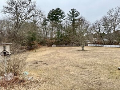 23 Hillcrest St, North Dartmouth, MA 02747 - photo 3