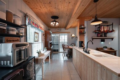 2622 E 29th St, Des Moines, IA 50317 - photo 5