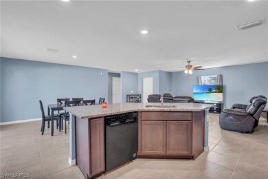 137 Blackstone Dr, Fort Myers, FL 33913 - photo 7