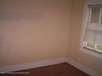 709 Maple Ave, Honesdale, PA 18431 - photo 6