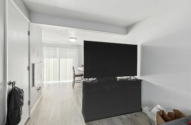 316 W 3rd St, Phoenix, OR 97535 - photo 3