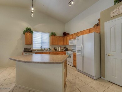 003_Kitchen