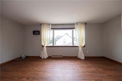 31 Cedar Ave unit 4, Aliquippa, PA 15001 - photo 6