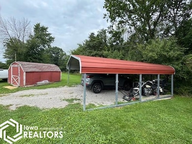 1551 N 14th St, Centerville, IA 52544 - photo 3