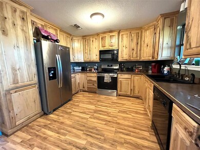 124 County Road 423, Comanche, TX 76442 - photo 3