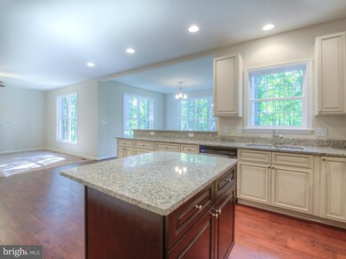 8207 Vintage Ln, Spotsylvania, VA 22551 - photo 5