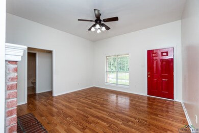 1717 Emily Ln, Kilgore, TX 75662 - photo 5