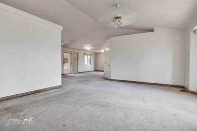 FRONT ROOM
