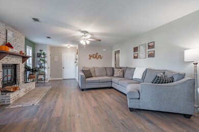 1084 Blvd de La Parisienne, Mary Esther, FL 32569 - photo 5